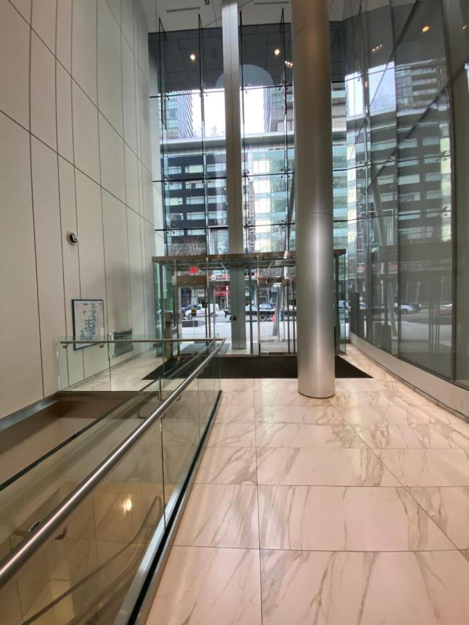 Corporate Suite Торонто Экстерьер фото
