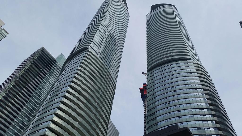 Corporate Suite Торонто Экстерьер фото