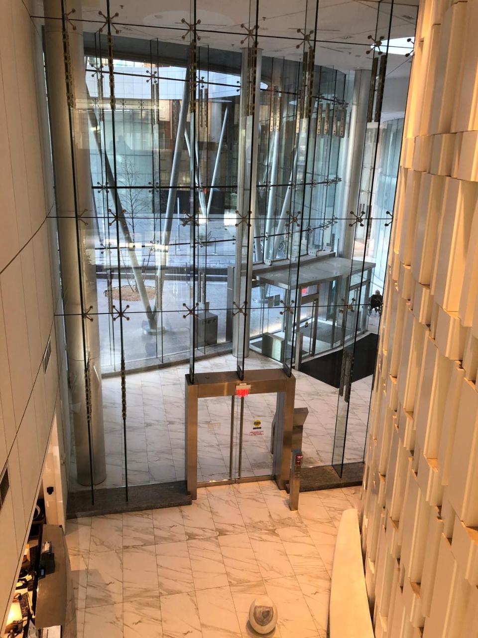 Corporate Suite Торонто Экстерьер фото